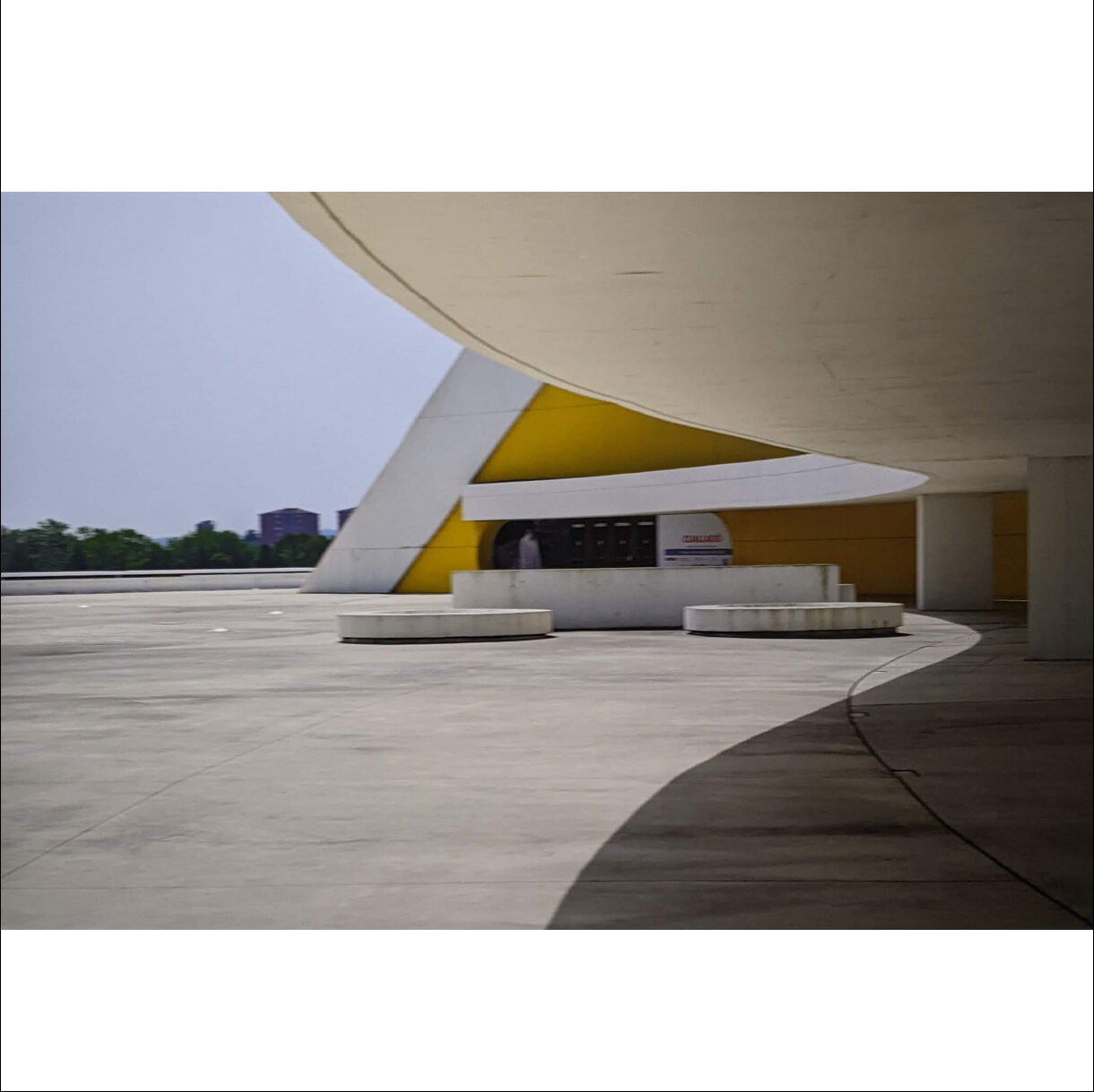Photo 2C de la série « Niemeyer » par Jean-Michel ROCHE